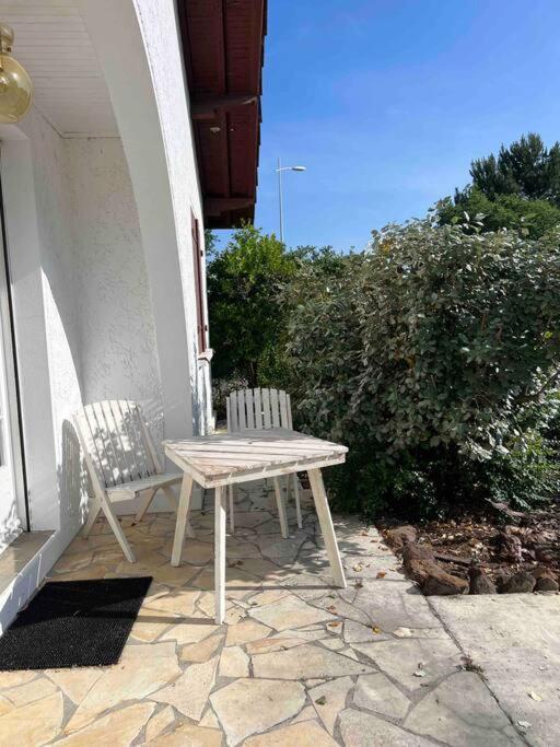 Agreable Maison Landaise Proche Du Lac Сангине Екстериор снимка