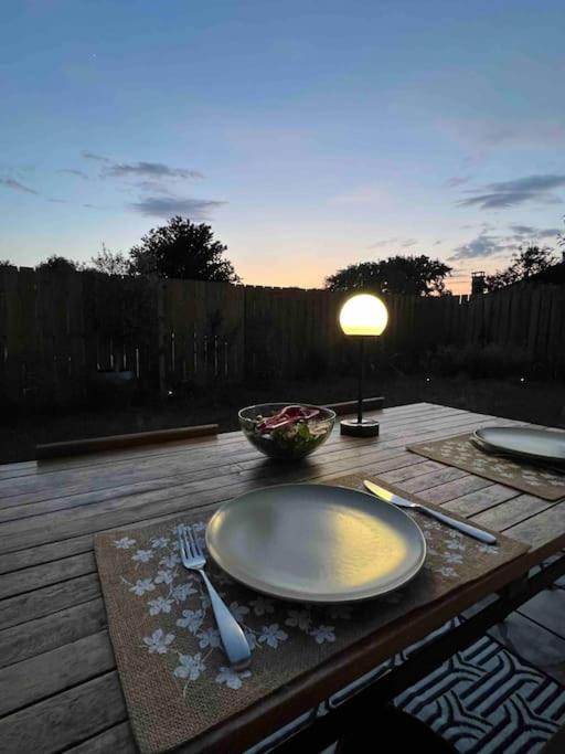 Agreable Maison Landaise Proche Du Lac Сангине Екстериор снимка